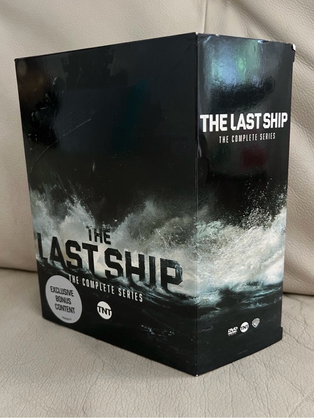 The Last Ship: The Complete Series DVD Box Set - Black/Gray